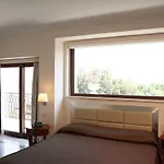 Palace 4s קרוטונה