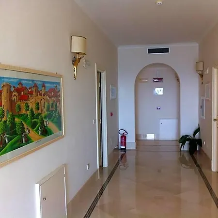 מלון Palace 4s 4*