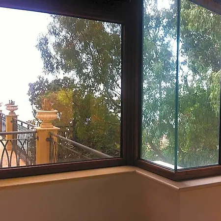Palace 4s 4* קרוטונה