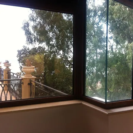Palace 4s 4* קרוטונה